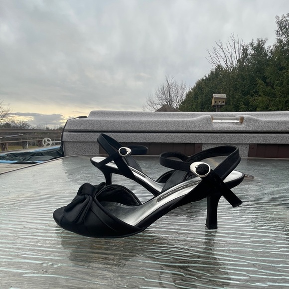 Black Kitten Heels - Picture 4 of 4